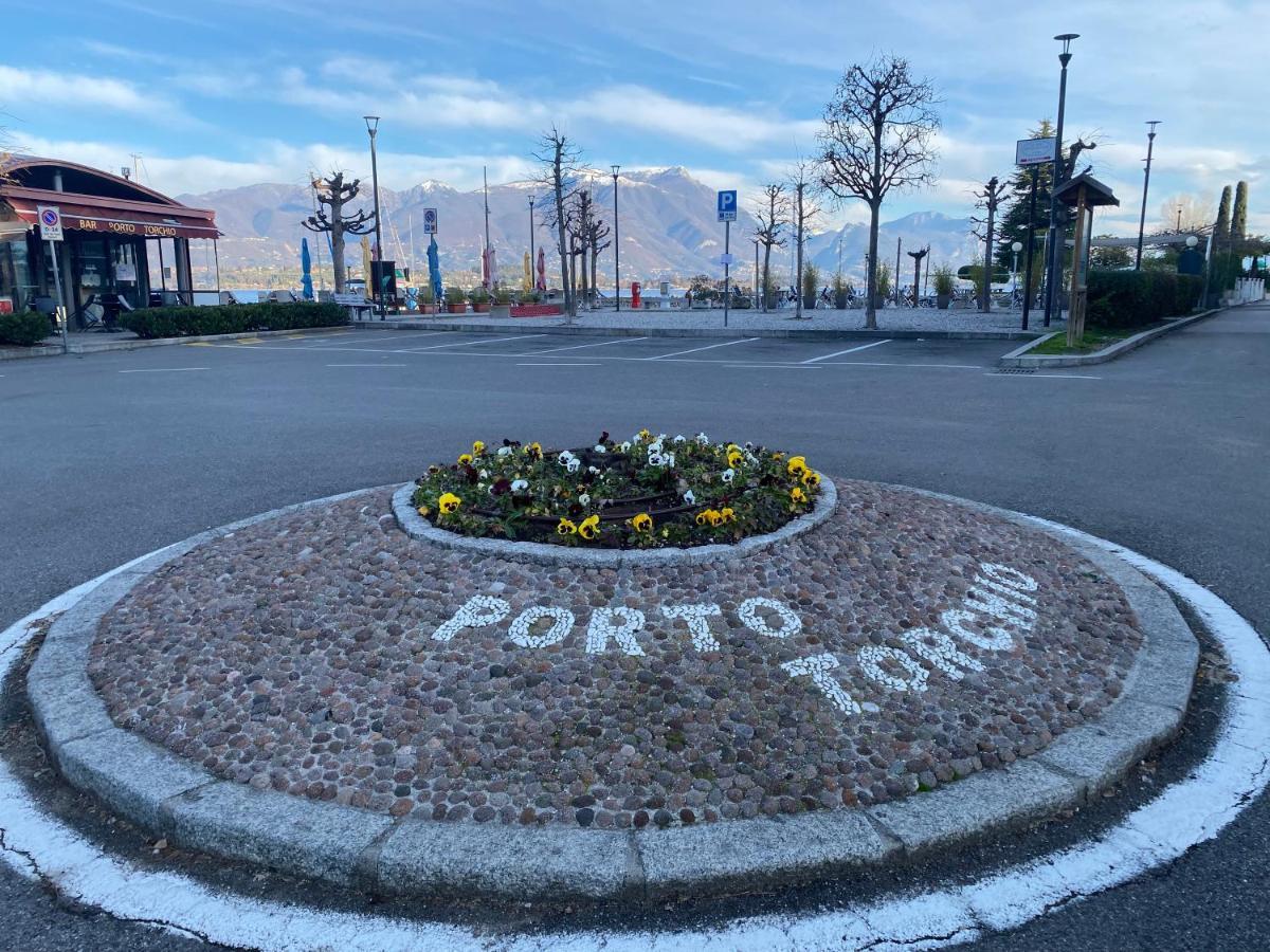 Flowers & Garden Apartment Con Vista Lago Manerba del Garda Exterior photo